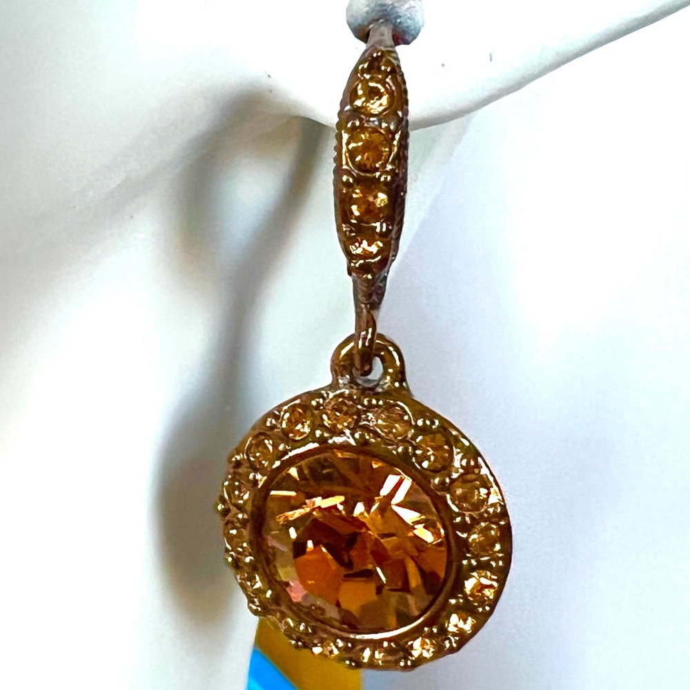 Givenchy vintage /new on card dangle earrings - Picture 3 of 13